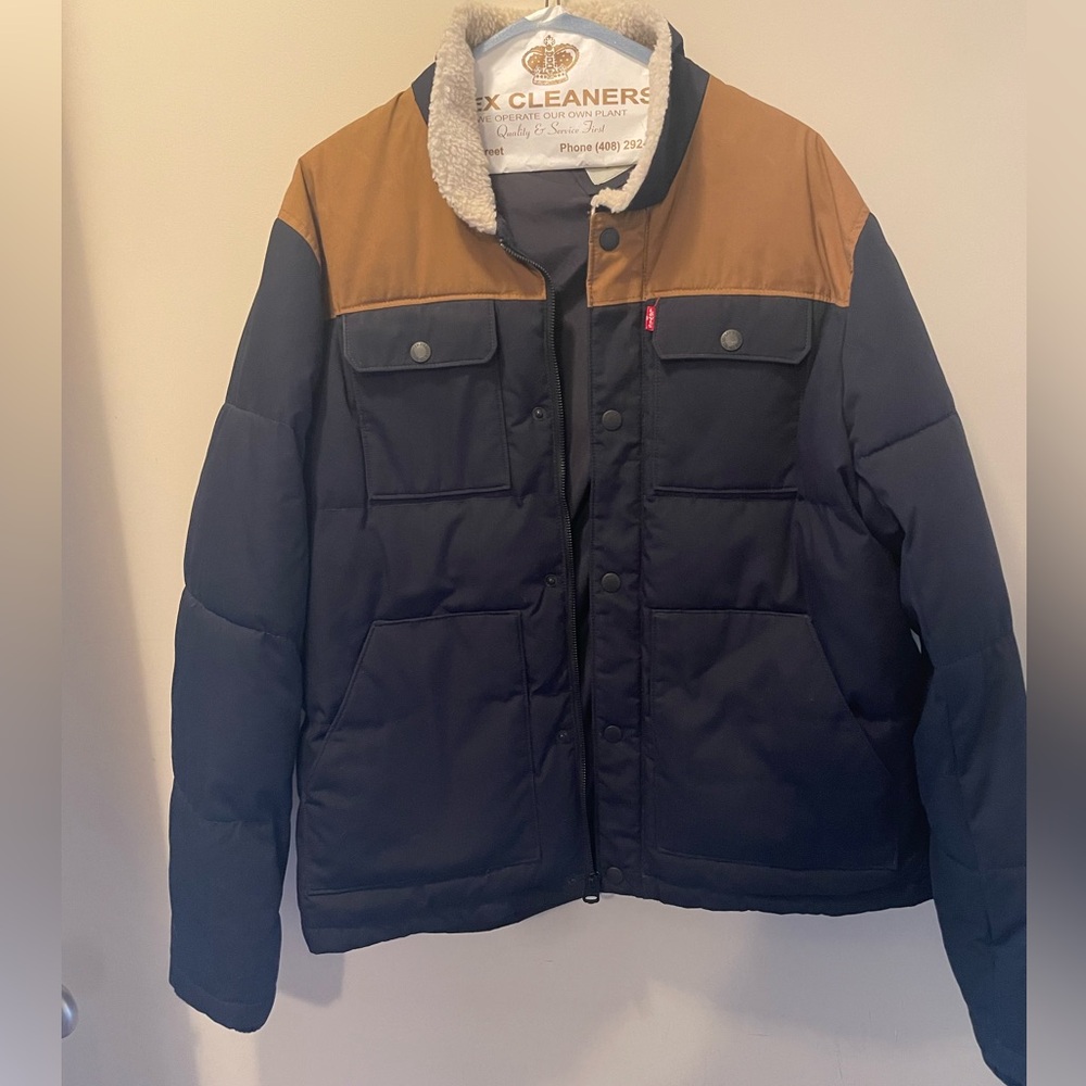 Like New - Levi’s QUILTED WOODSMAN PUFFER JACKET